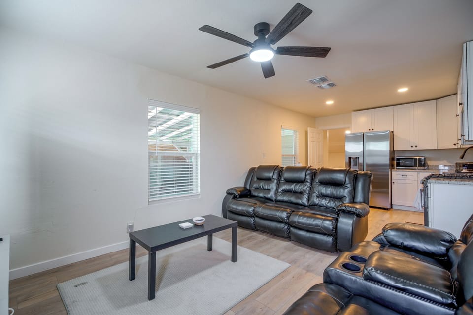 House (3 Bedrooms) | Interior