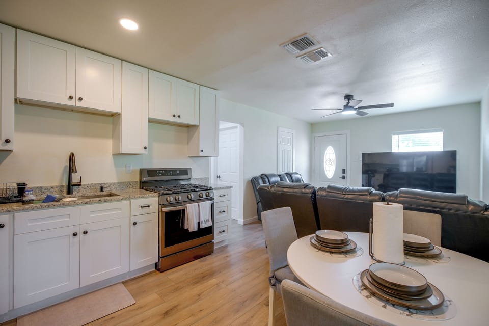 House (3 Bedrooms) | Interior