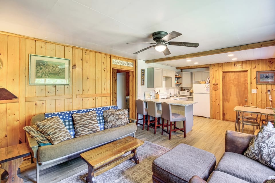 House (2 Bedrooms) | Interior
