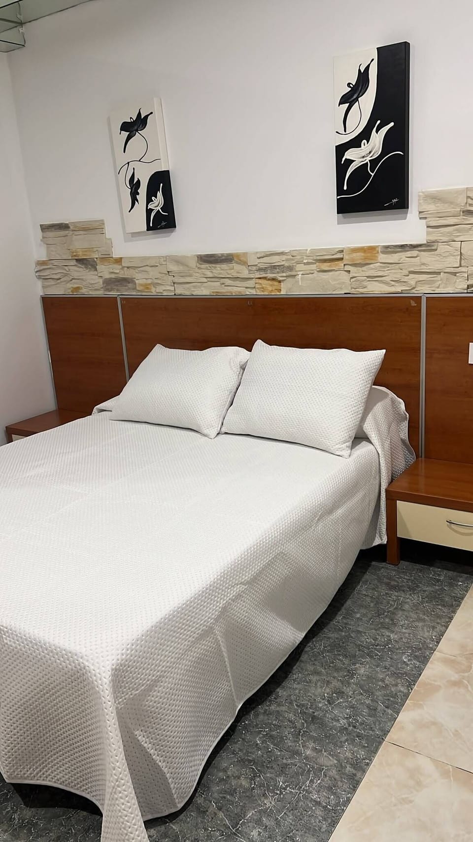 Double Room, Hill View | WiFi (free)