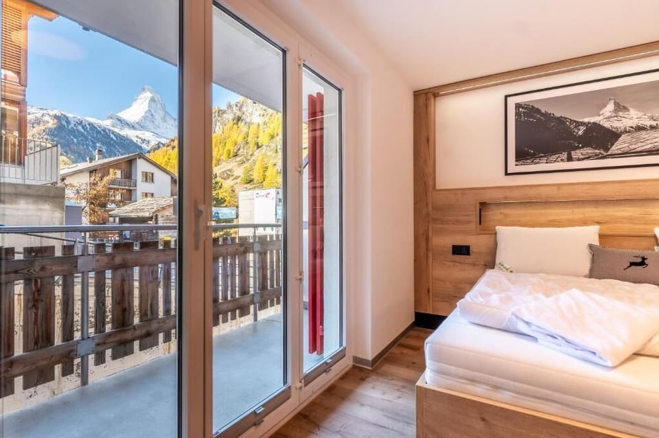Apartment, Balcony, Mountain View | Soundproofing, WiFi (free)