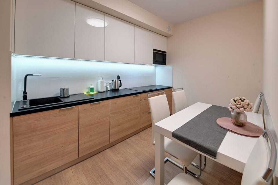 Apartment, Balcony, Mountain View | Private kitchenette