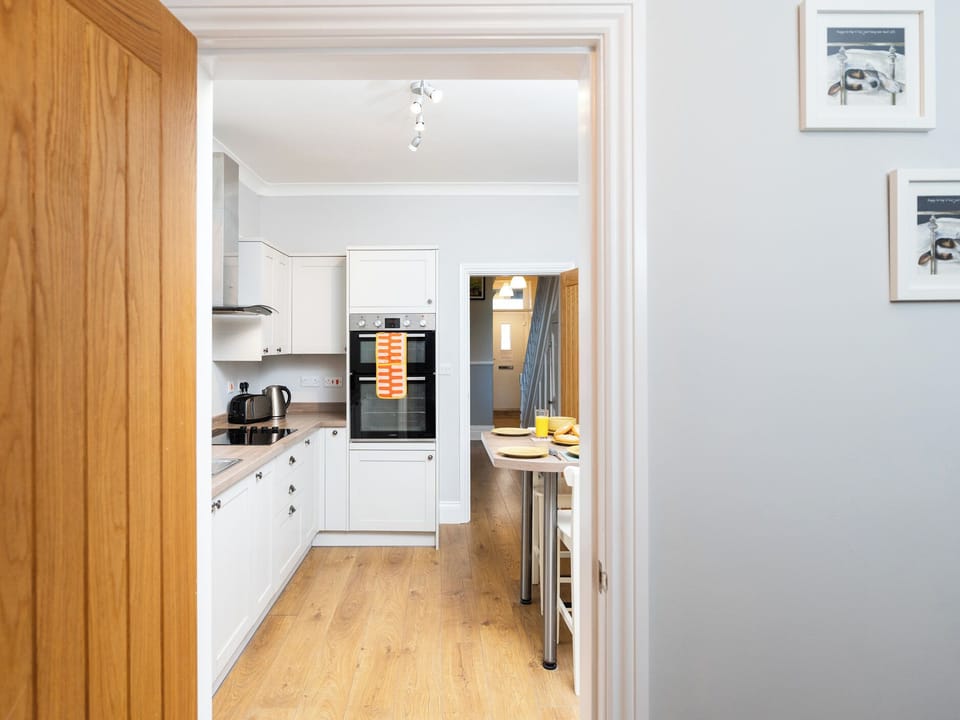 38 Ashville Avenue Cottage in Scarborough