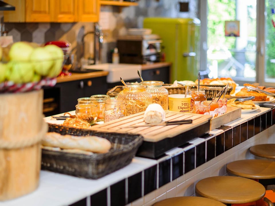 Daily continental breakfast for a fee