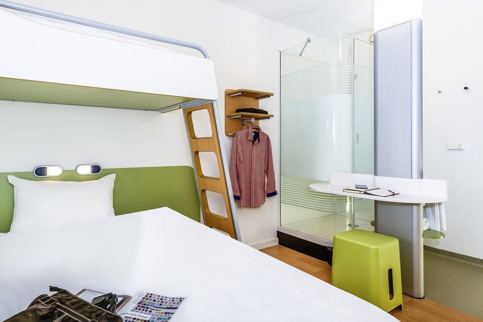Desk, soundproofing, iron/ironing board, cribs/infant beds