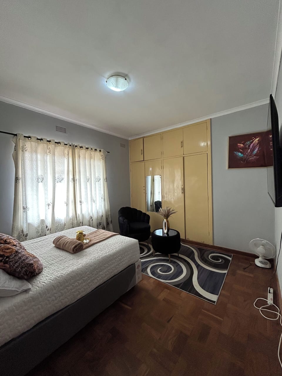 Double Room | In-room safe, iron/ironing board, WiFi (free)