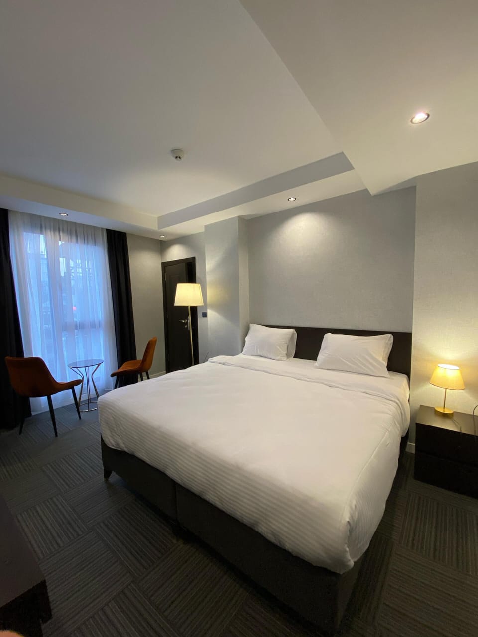 Economy Room, Courtyard View | Egyptian cotton sheets, premium bedding, Select Comfort beds, minibar