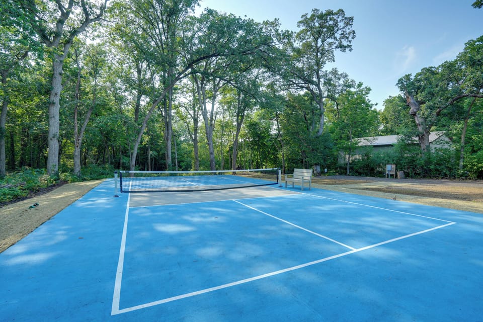 'scandi Sanctuary' Dock, Pickleball Court, Sauna Cottage in Minnesota