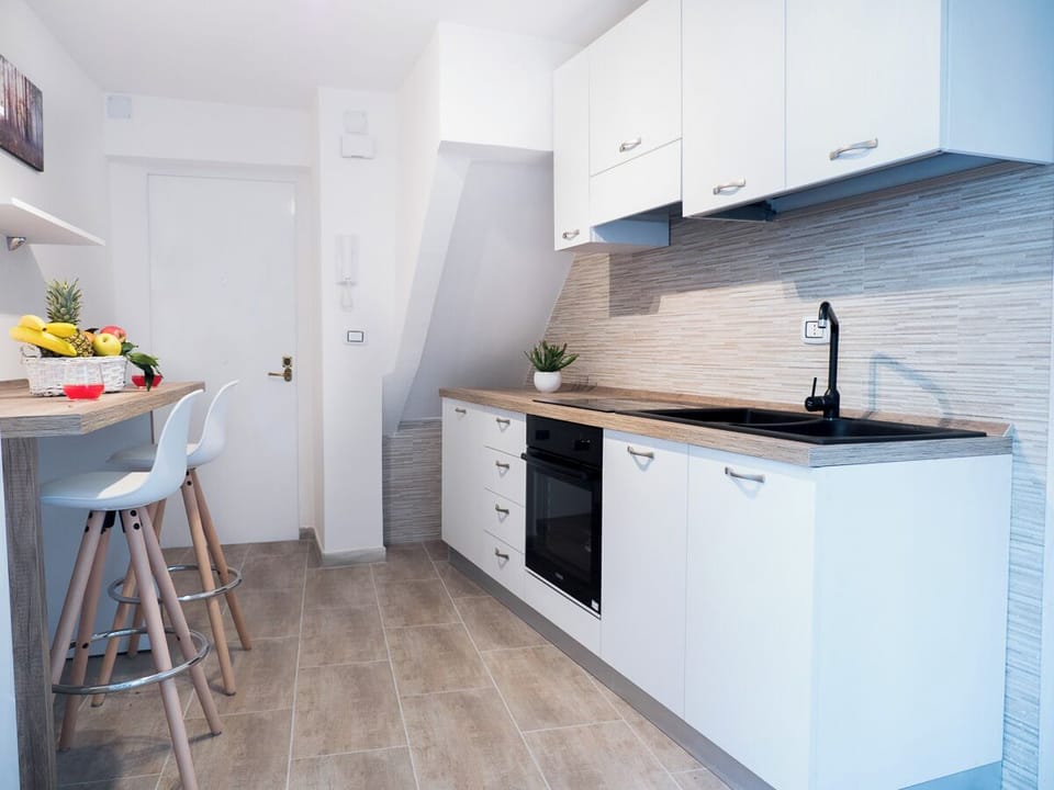 Apartment, Balcony | Private kitchen
