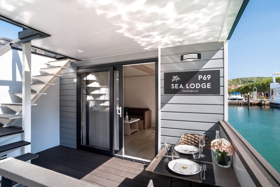 Mobile Home | Balcony