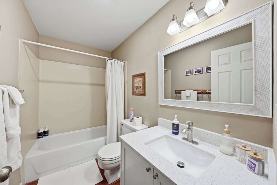 Cozy Condo by Downtown Apartment in Bend
