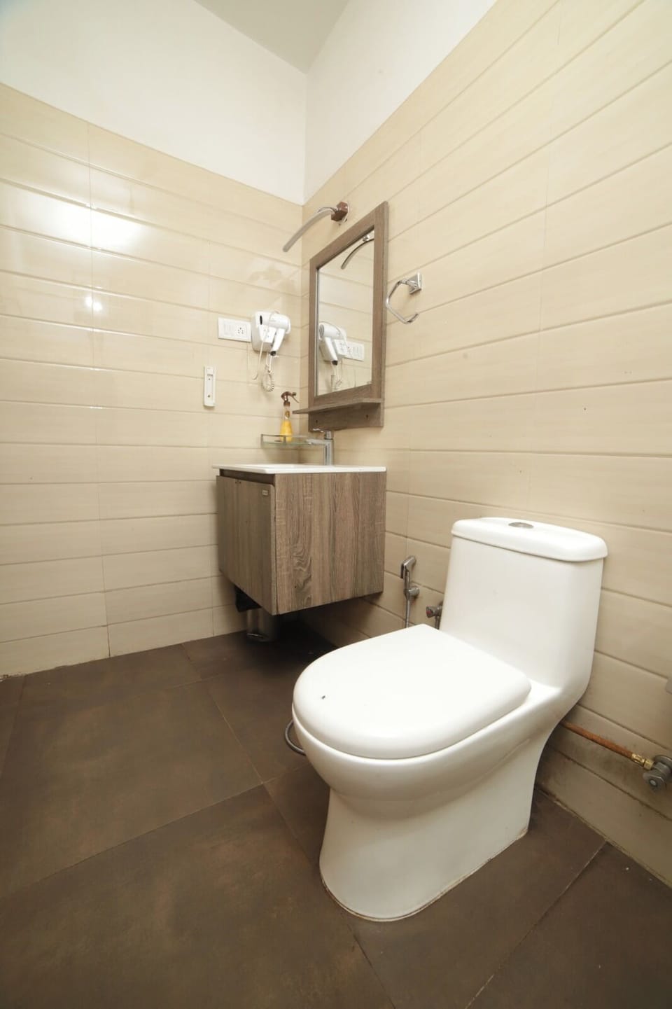Eagle woods Resort Hotel in Tamil Nadu