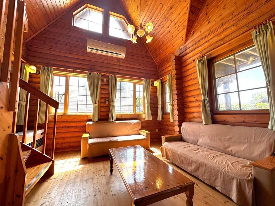 Cottage | Living area