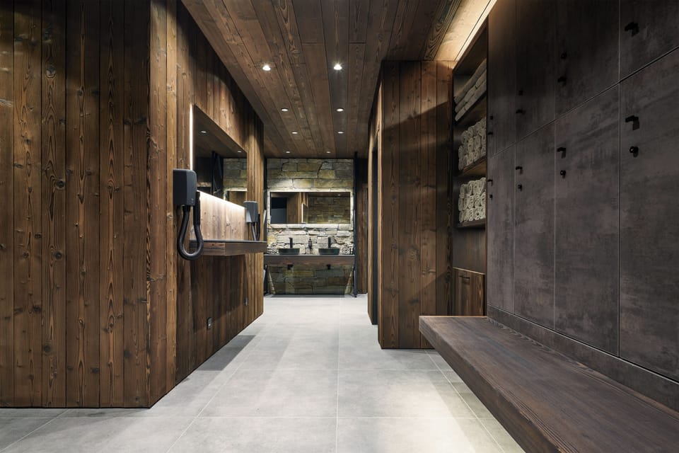 Sauna, steam room