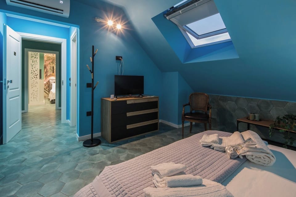 Family Quadruple Room | Soundproofing, iron/ironing board, WiFi (free)