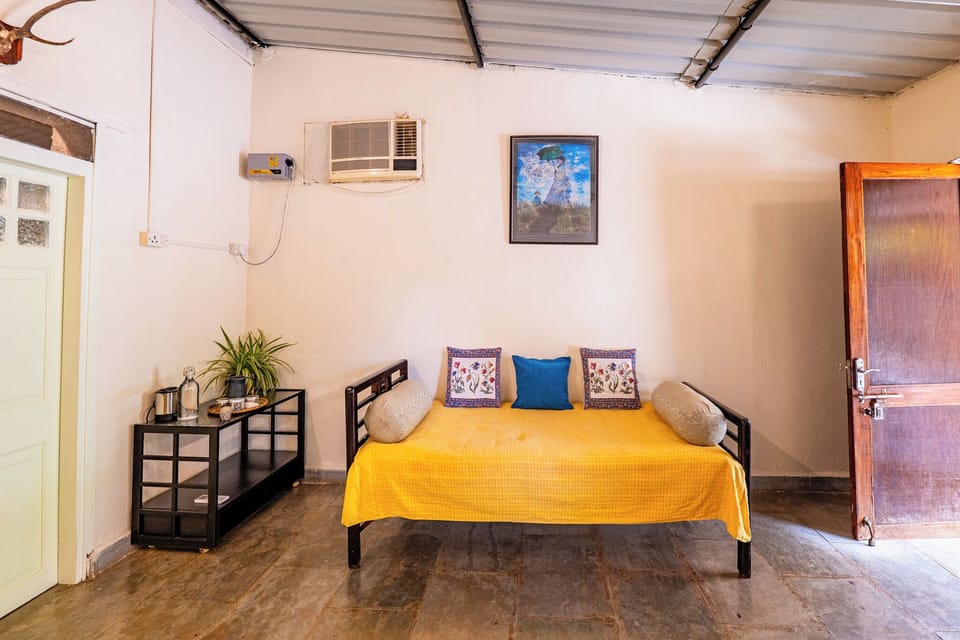 Basic Double Room, Patio | WiFi (free)