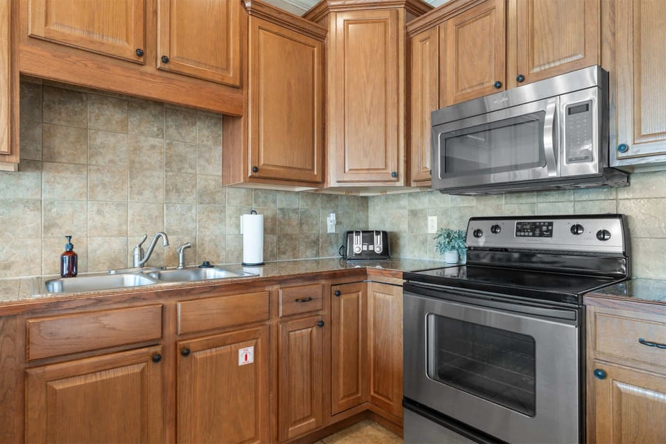 Condo, Multiple Beds (Yakov's Retreat) | Private kitchen