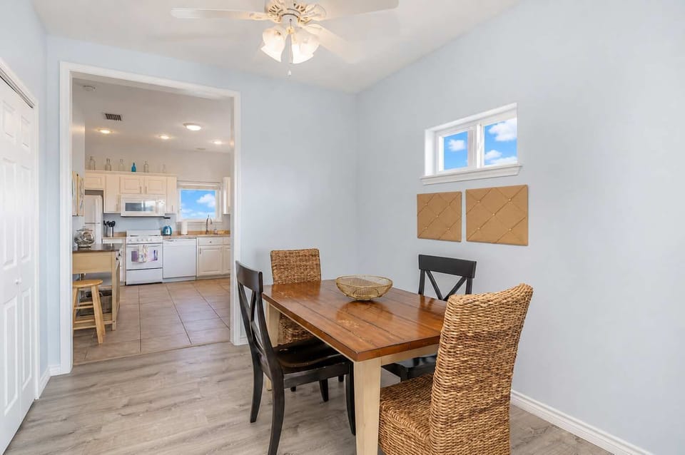 House | 4 bedrooms, high-speed internet