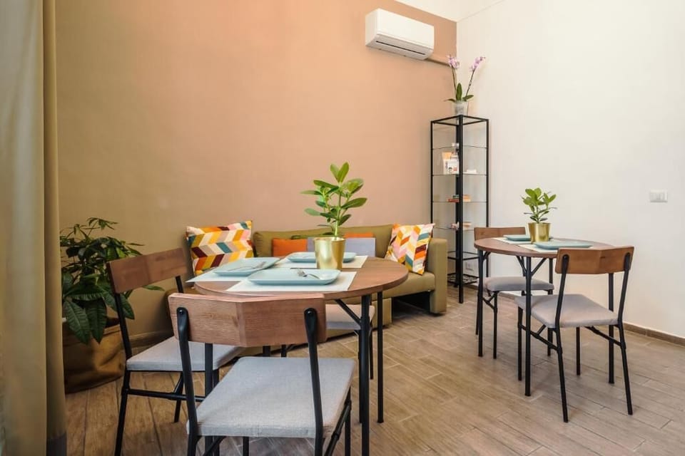 Apartment | Dining