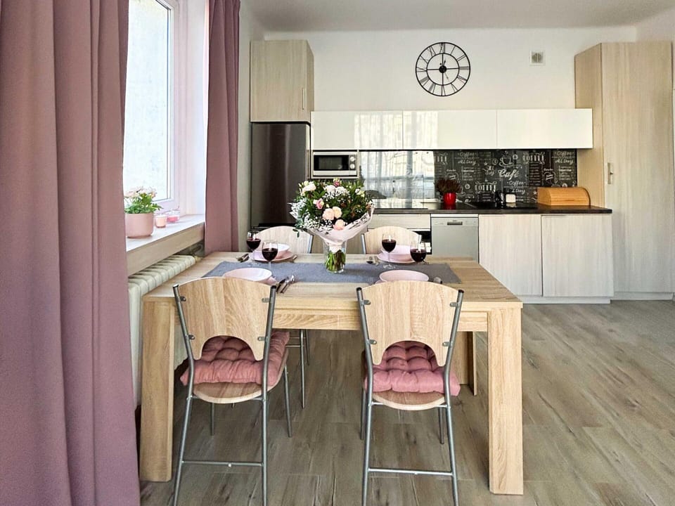 Lodz Apartment for 4 Guests Apartment in Poland