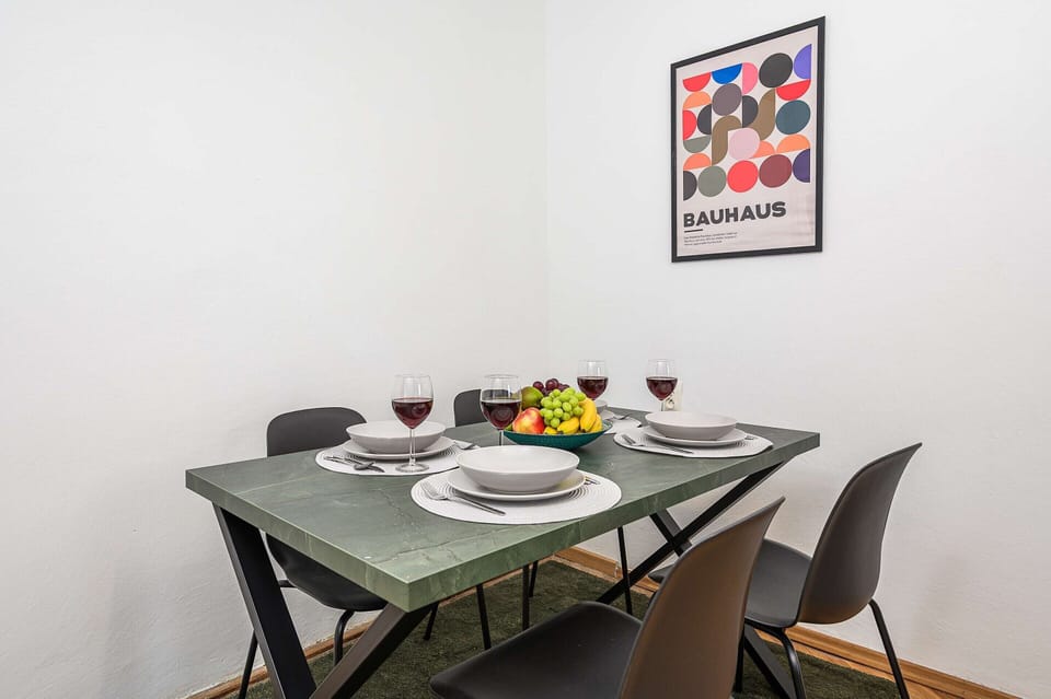 Apartment | Dining
