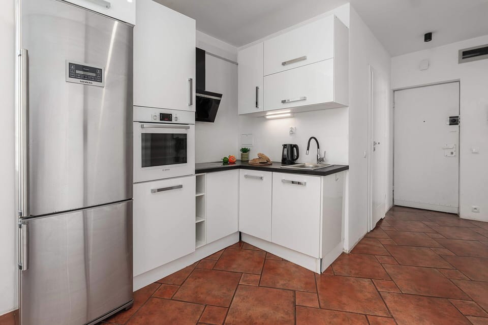 Apartment | Private kitchen | Cleaning supplies