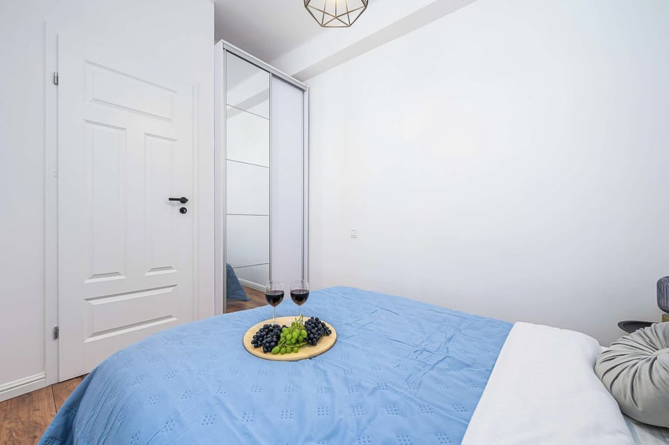 Apartment | 2 bedrooms, laptop workspace, iron/ironing board, bed sheets