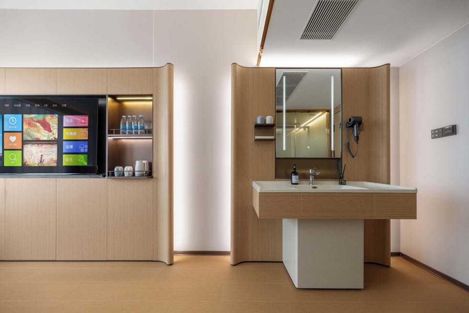 Superior Double Room, City View | Interior
