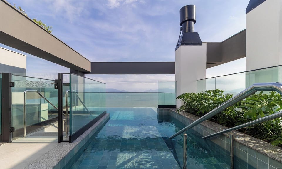 Basic Apartment | Pool