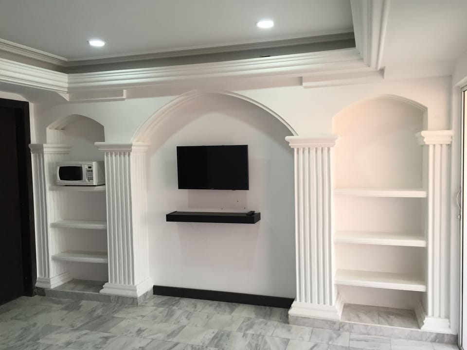 Family Room | Room amenity