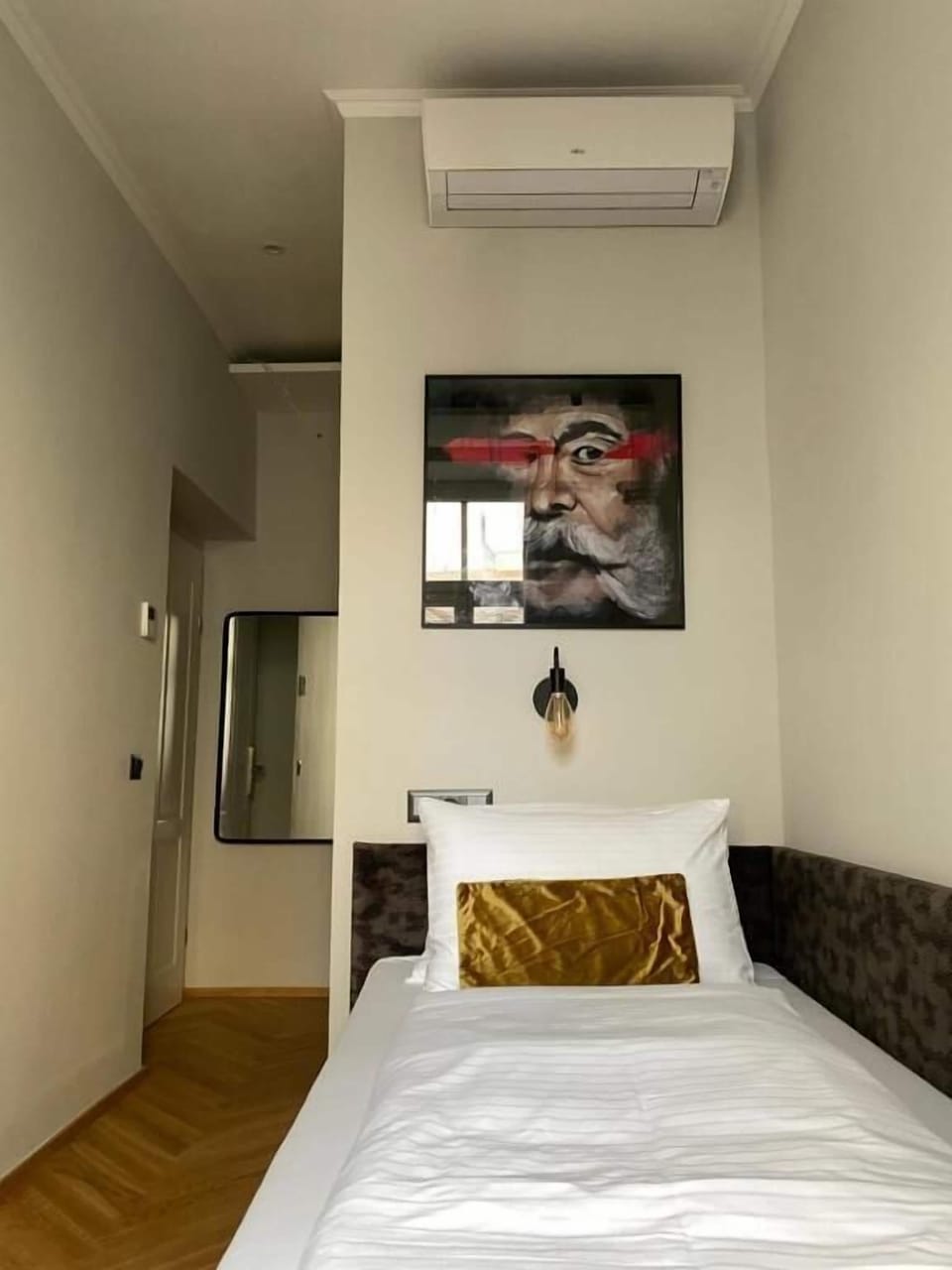 Classic Single Room, Non Smoking, Air conditioning | Desk, soundproofing, cribs (free), WiFi (free)