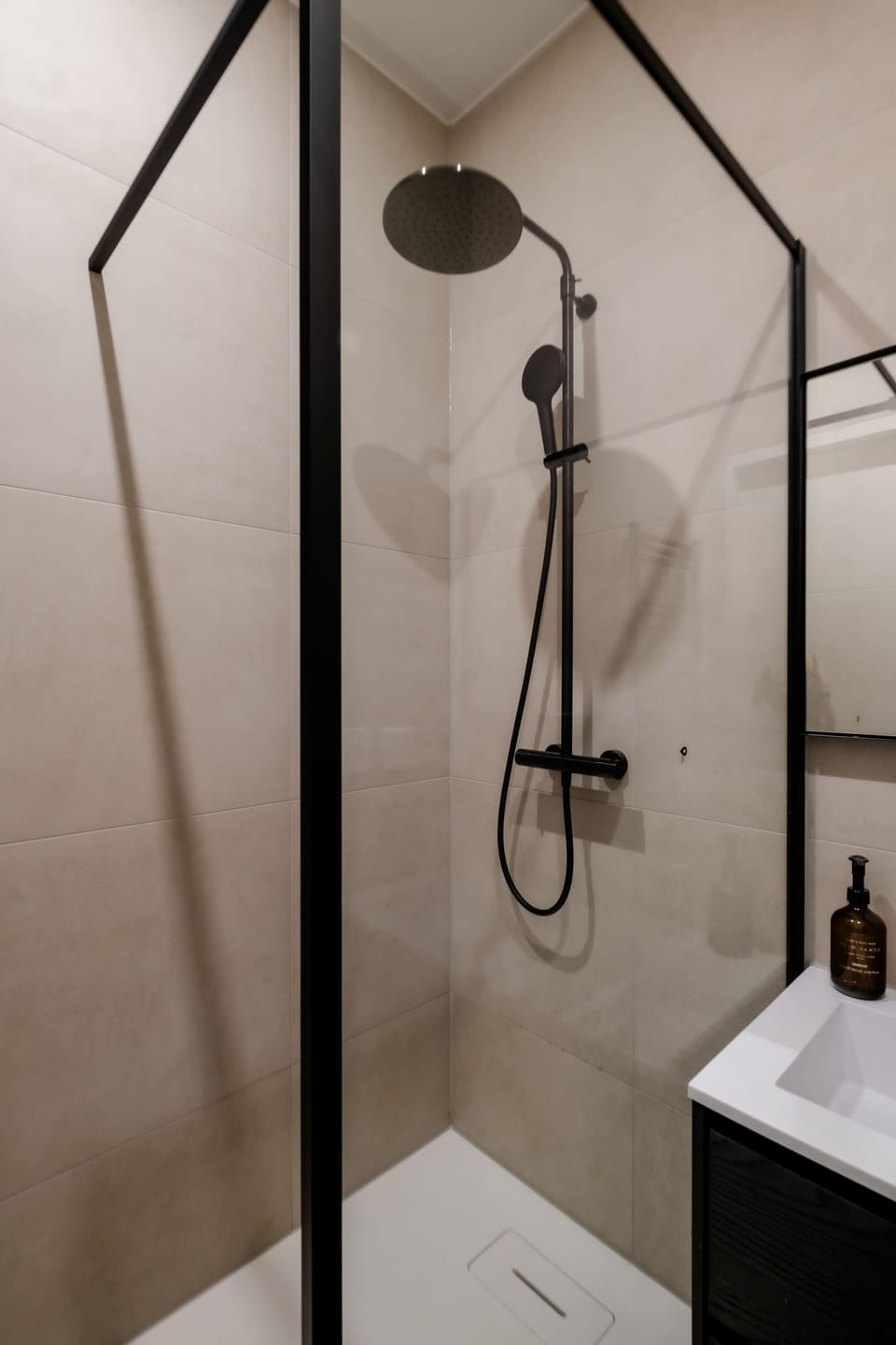 Spacious 2BR in Heart of Schiedam Apartment hotel in Rotterdam