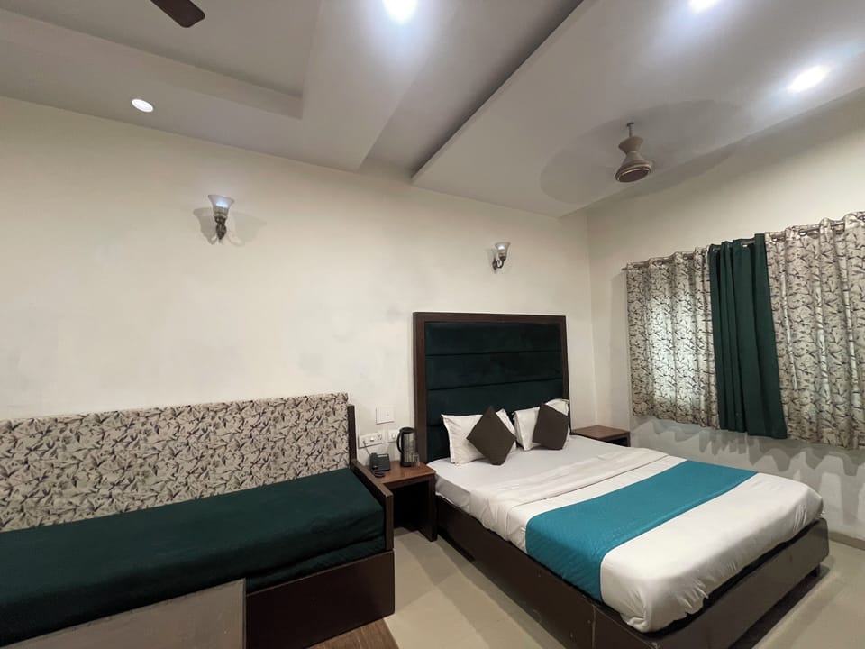 Double Room | Desk, laptop workspace, WiFi (free)