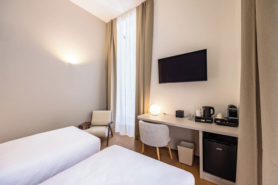 Comfort Twin Room, Housekeeping | Desk, laptop workspace, blackout drapes, soundproofing