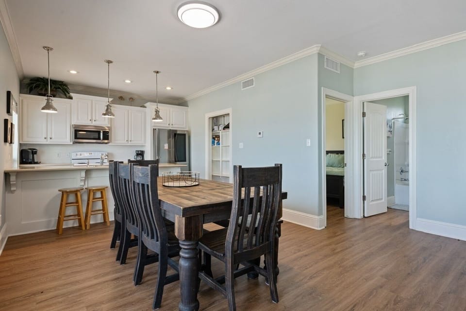 House, 4 Bedrooms | Dining