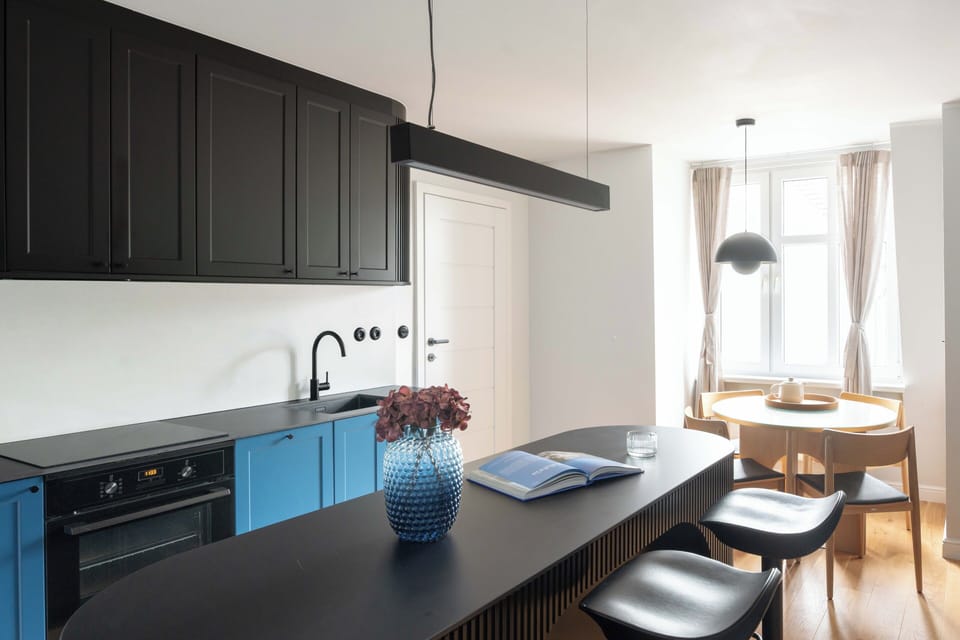 Deluxe Apartment, Non Smoking, Private Bathroom | Private kitchen | Highchair
