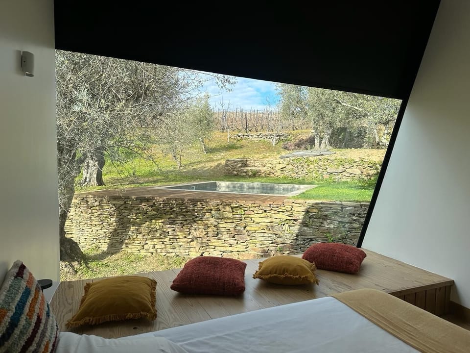Deluxe Bungalow, Vineyard View | Hypo-allergenic bedding available, minibar, WiFi (free)