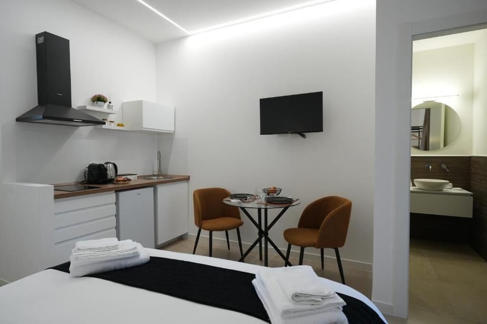 Soundproofing, WiFi (free)