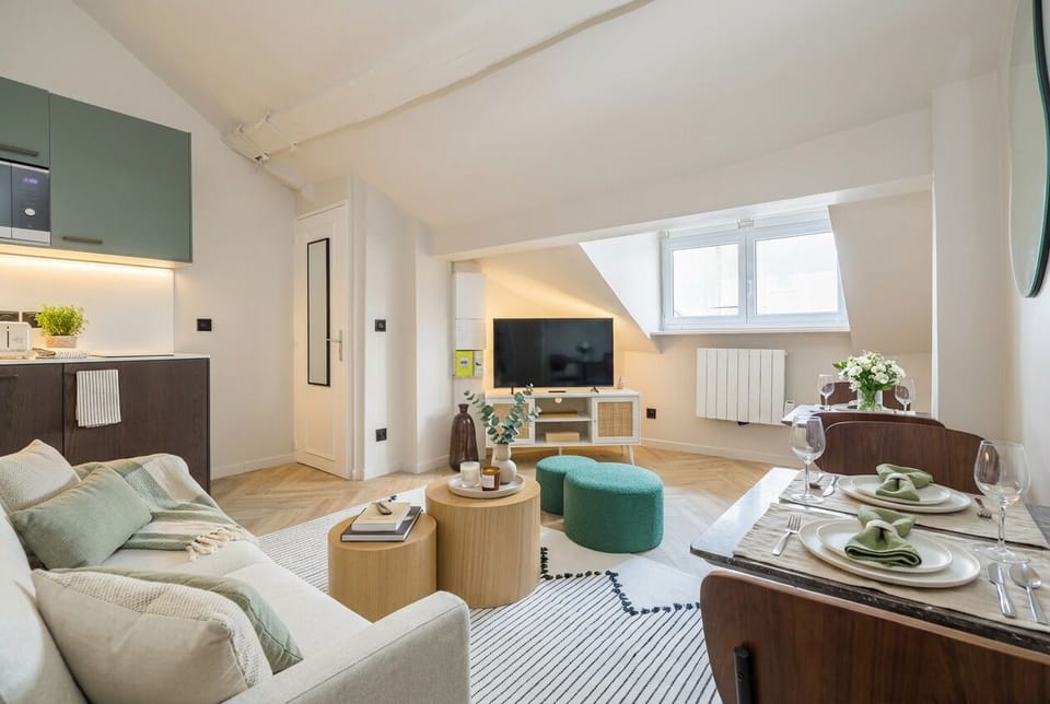 Classic Apartment | Living area