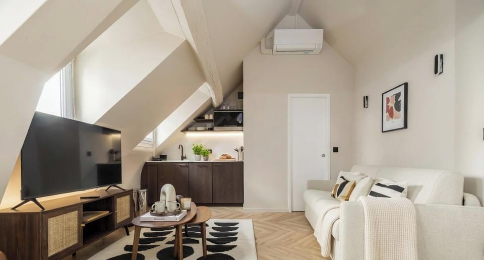 Classic Apartment | Living area