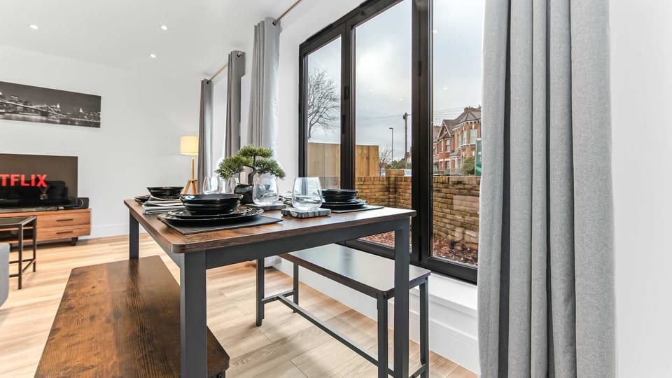 House | 3 bedrooms, high-speed internet