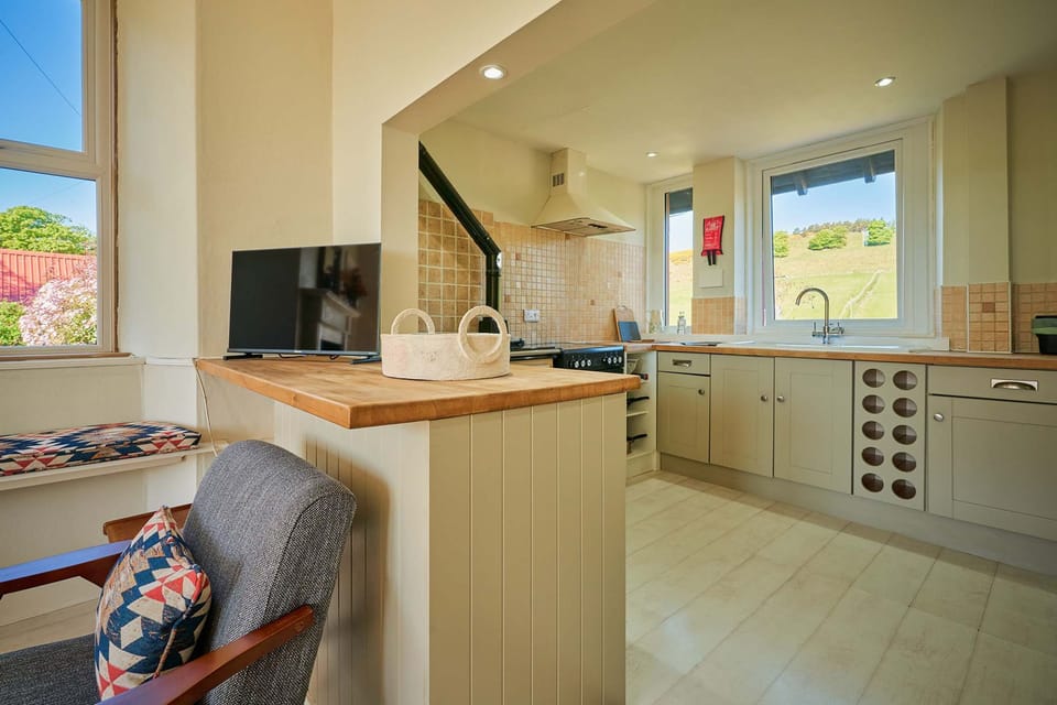 House | 3 bedrooms, high-speed internet