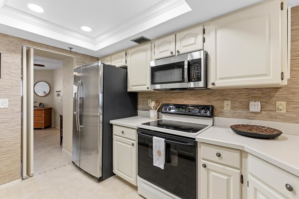 Condo, 1 King Bed (Las Brisas 521) | Private kitchen