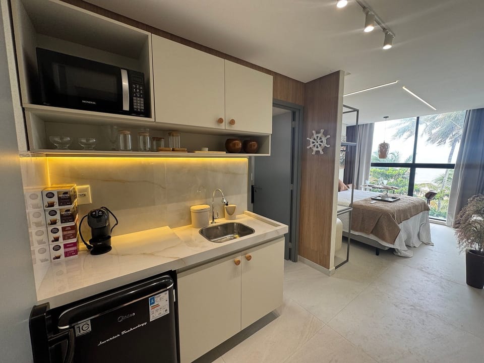 Suite | Private kitchen | Cookware/dishes/utensils