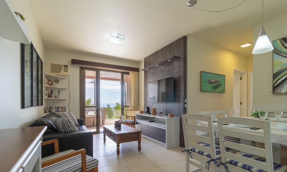 Basic Apartment | Living area | 40-inch TV with digital channels