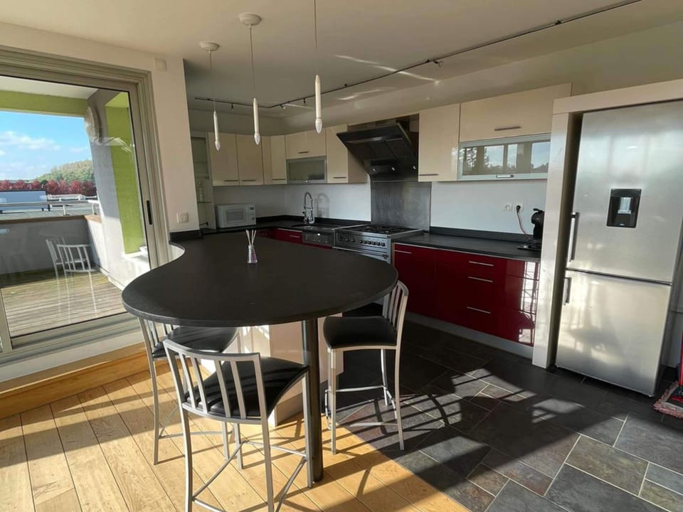 Apartment, 2 Bedrooms, Kitchen | Laptop workspace, soundproofing, iron/ironing board, free WiFi