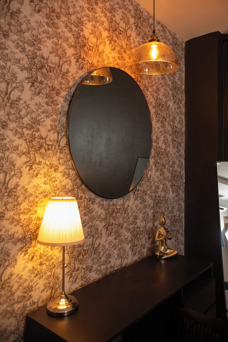 Deluxe Suite | Down comforters, desk, laptop workspace, blackout drapes