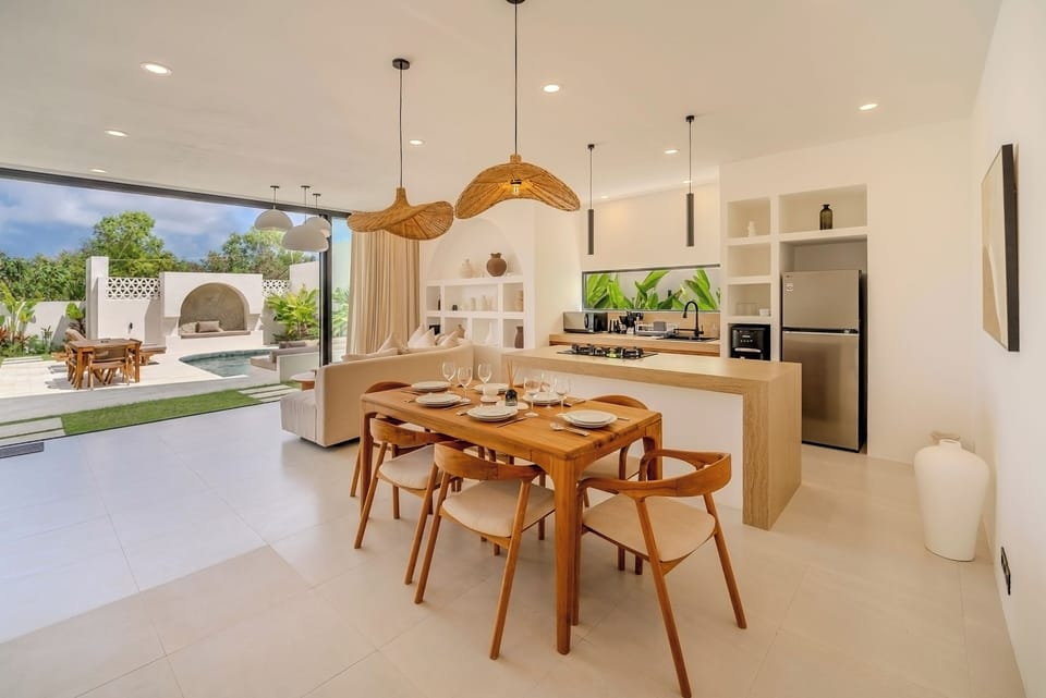 Villa | Dining room