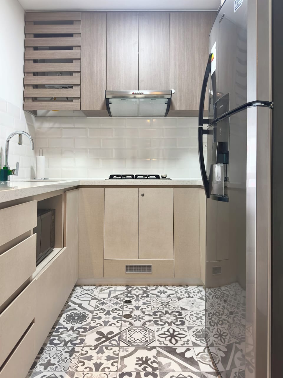 Apartment, 1 Double Bed | Private kitchen | Electric kettle, dining table