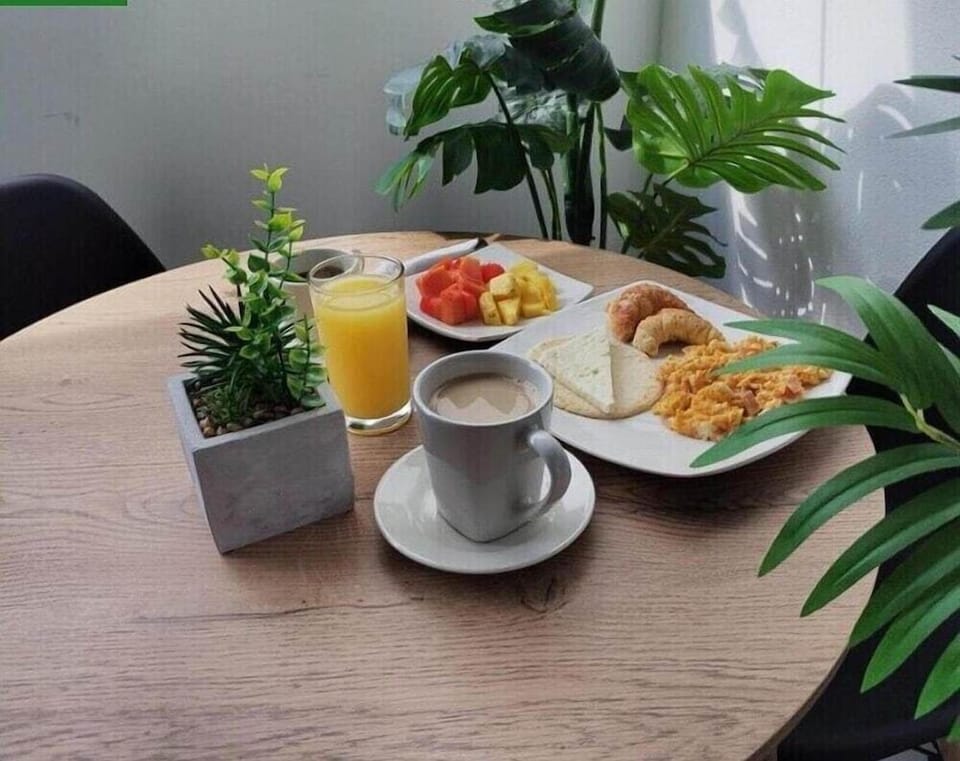 Breakfast meal